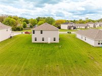 2612 W Kings Canyon Drive, Muncie, IN 47303