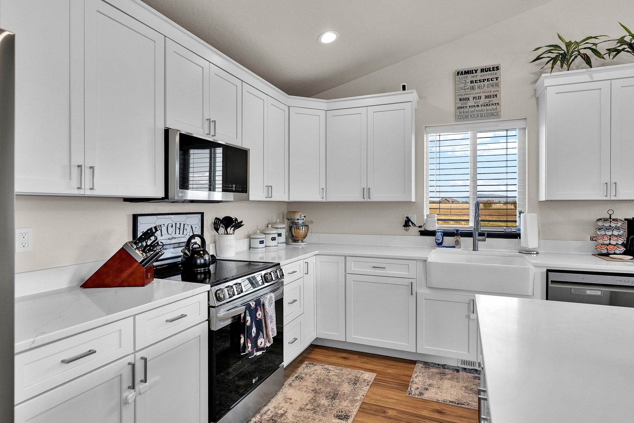 24812 N Old Highway 95, Athol, ID 83801