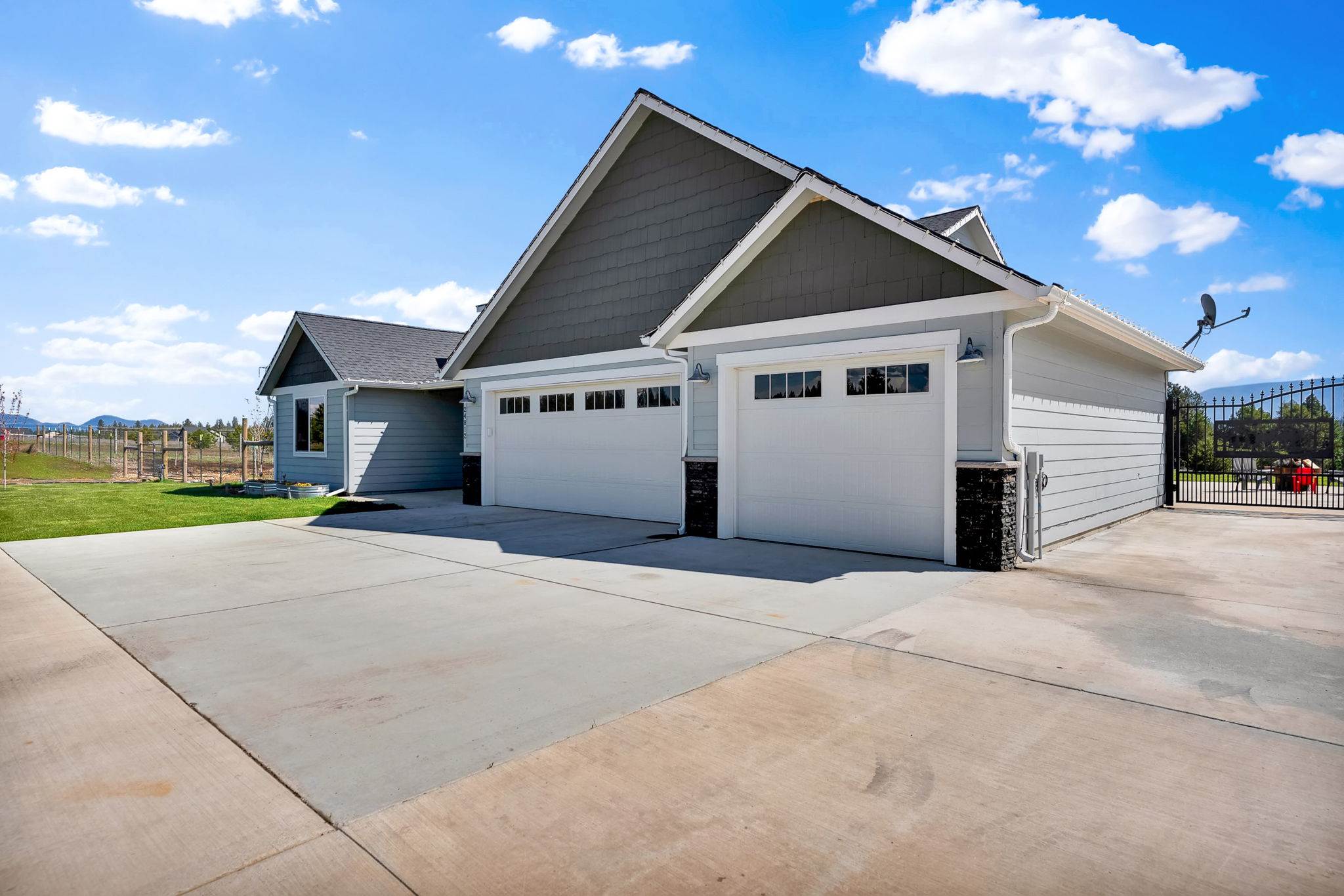 24812 N Old Highway 95, Athol, ID 83801
