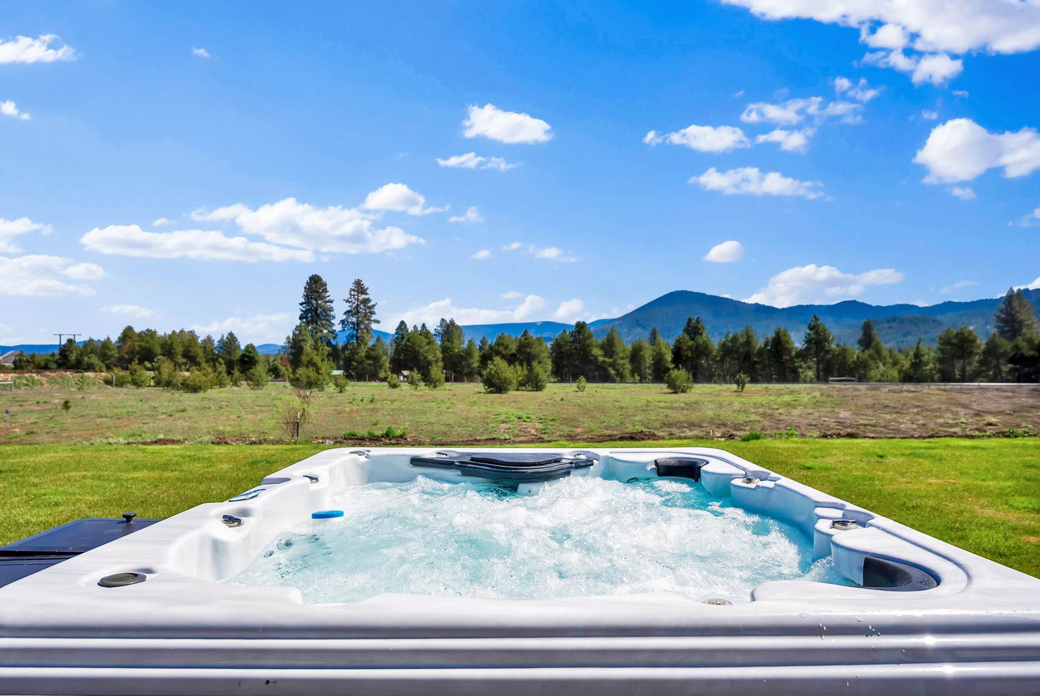 24812 N Old Highway 95, Athol, ID 83801