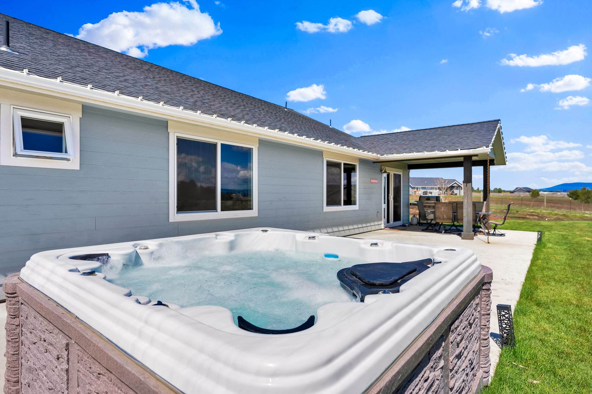 24812 N Old Highway 95, Athol, ID 83801