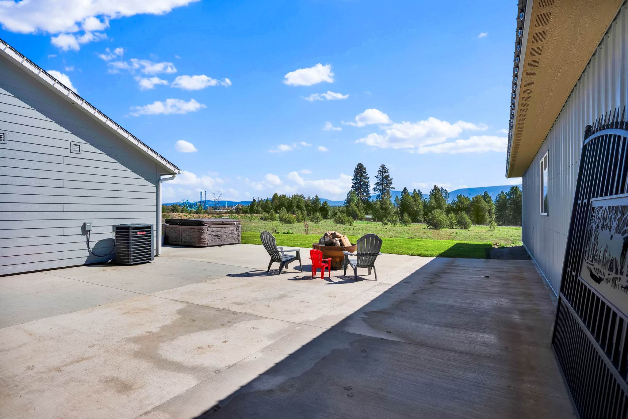 24812 N Old Highway 95, Athol, ID 83801