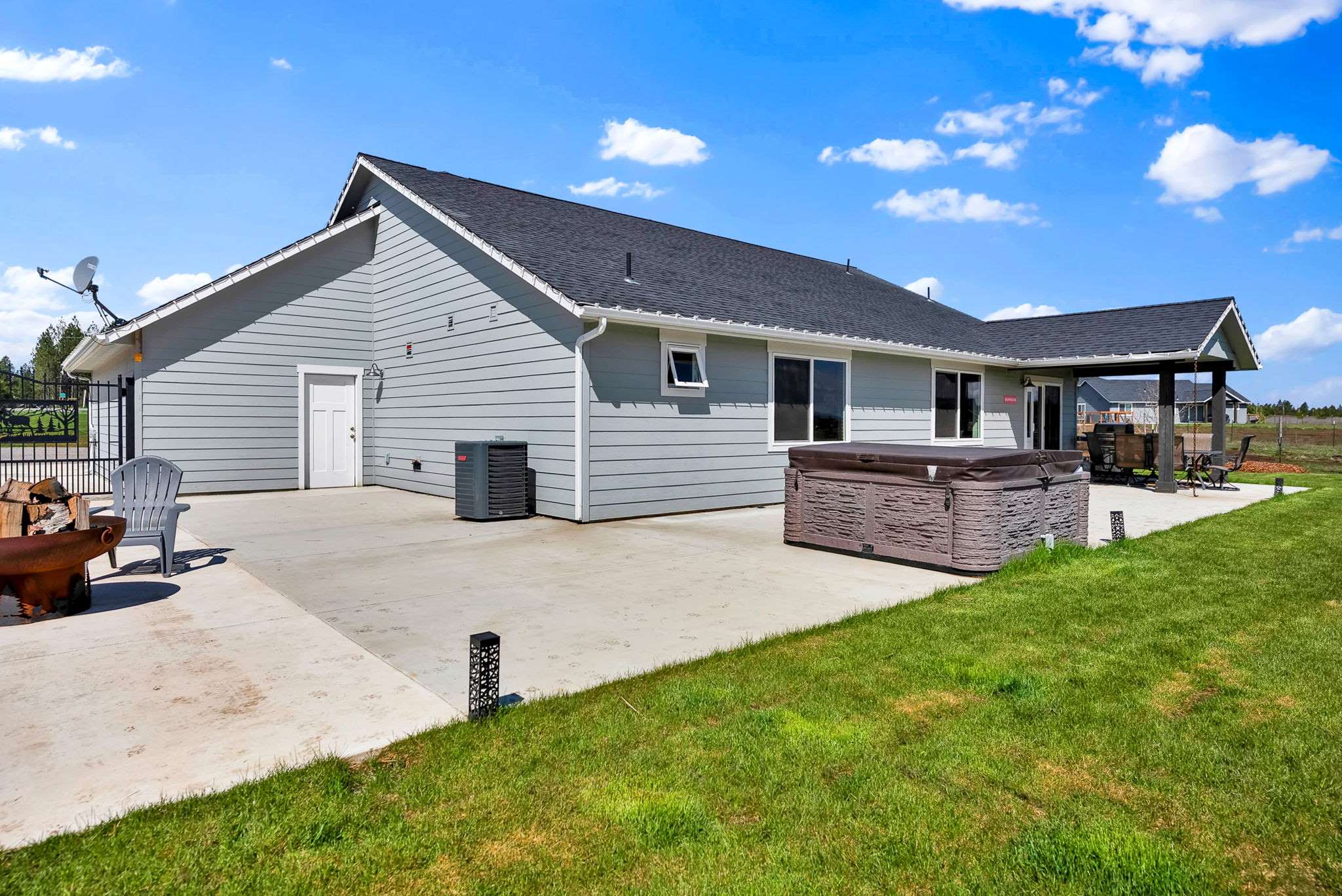 24812 N Old Highway 95, Athol, ID 83801