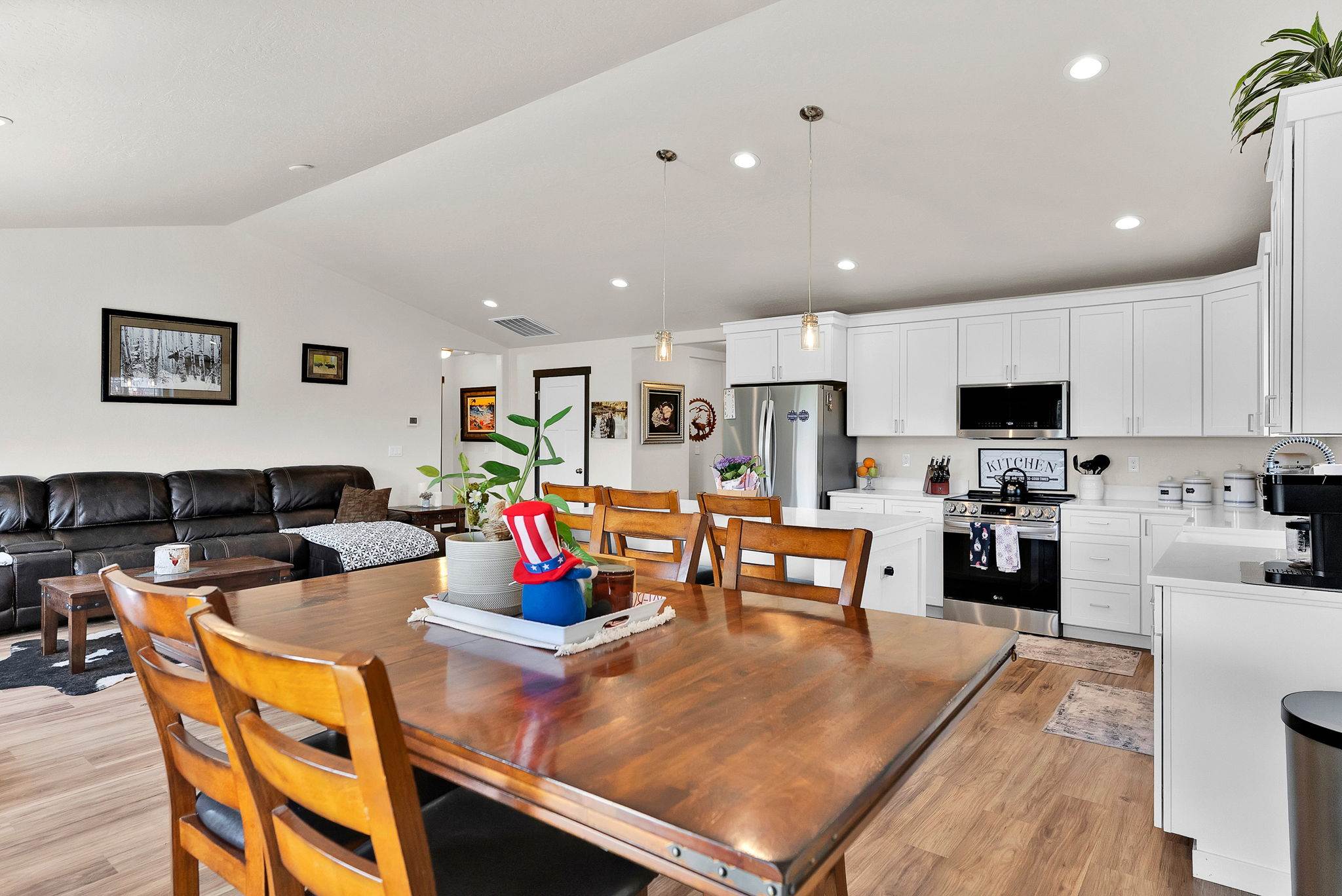 24812 N Old Highway 95, Athol, ID 83801