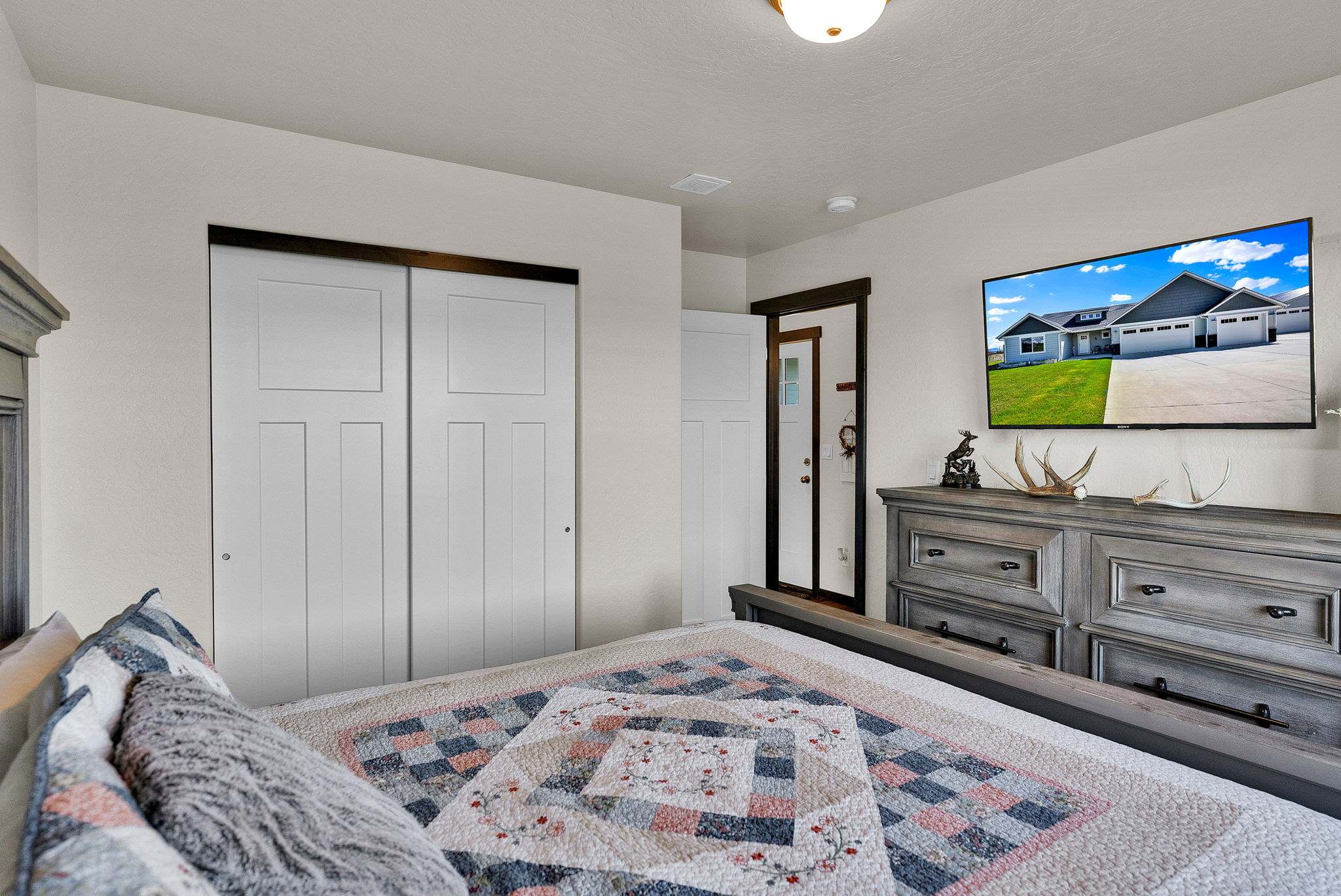 24812 N Old Highway 95, Athol, ID 83801