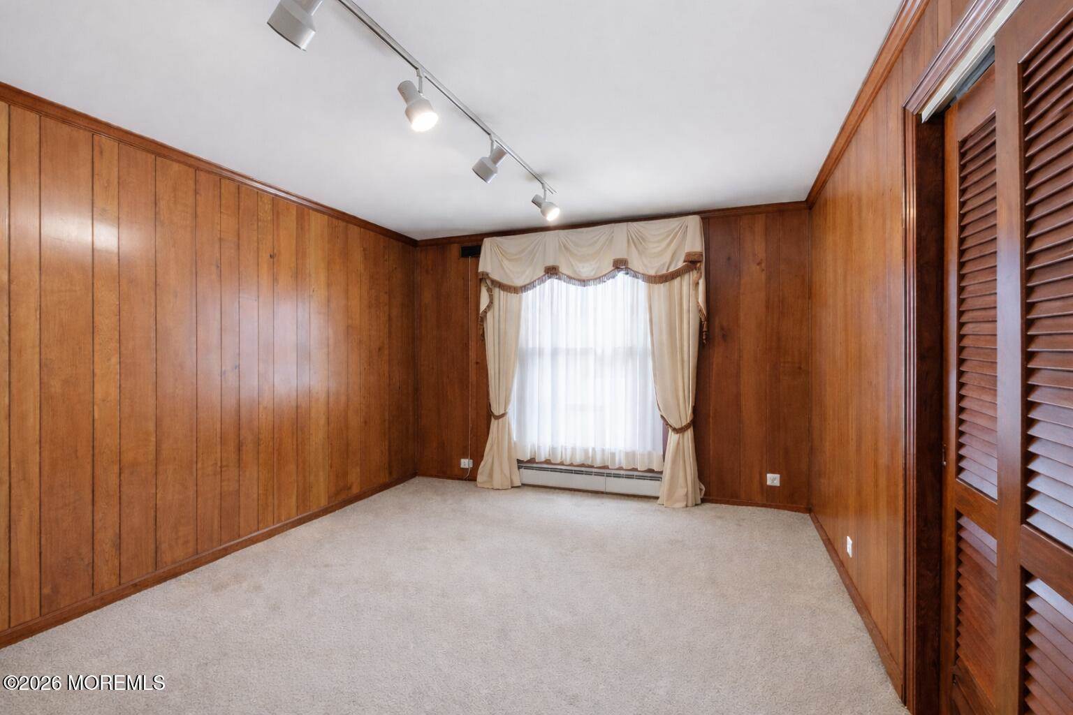 886 Ocean View Drive, Toms River, NJ 08753