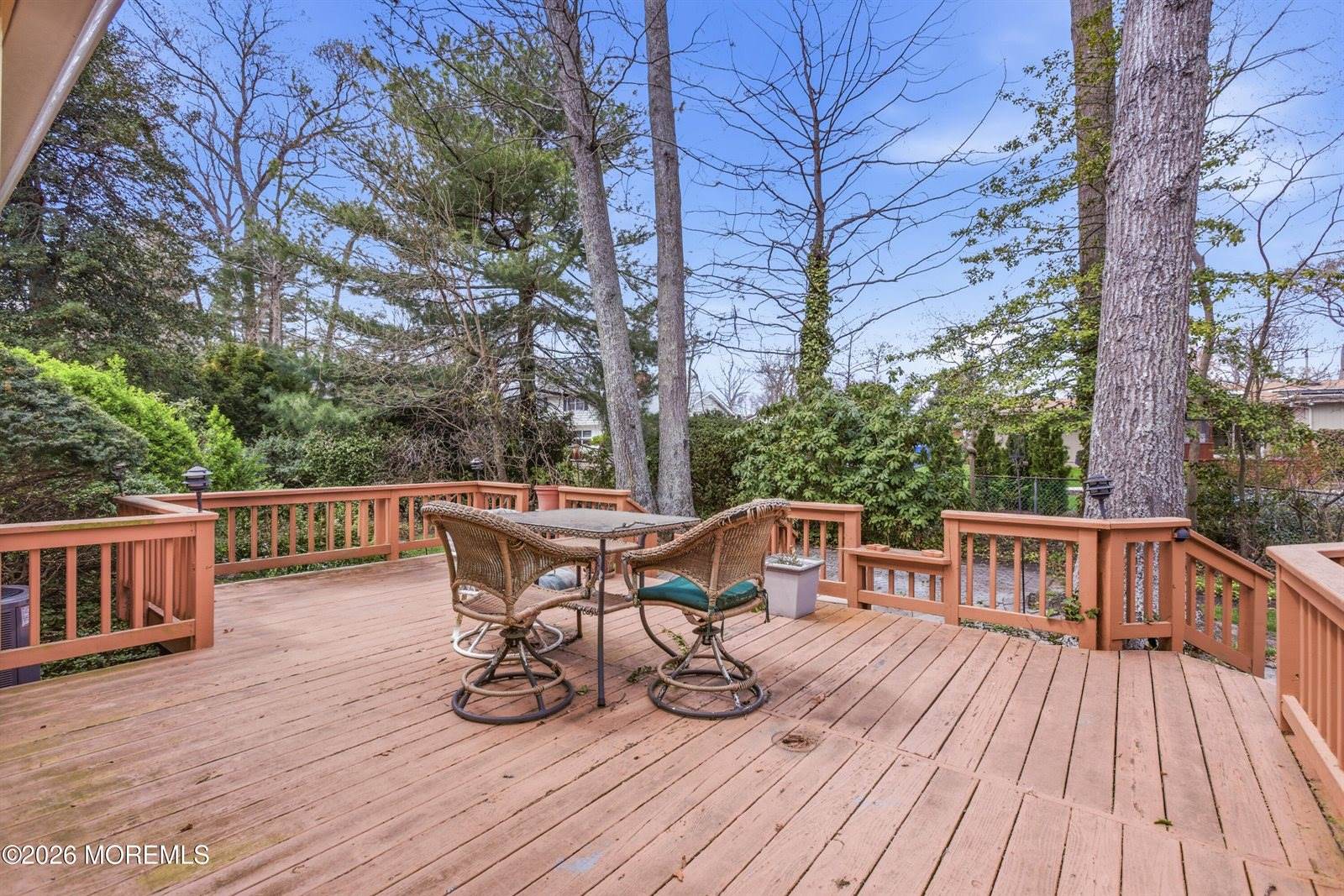886 Ocean View Drive, Toms River, NJ 08753
