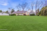 886 Ocean View Drive, Toms River, NJ 08753