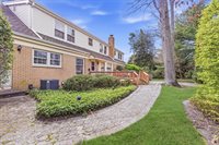 886 Ocean View Drive, Toms River, NJ 08753