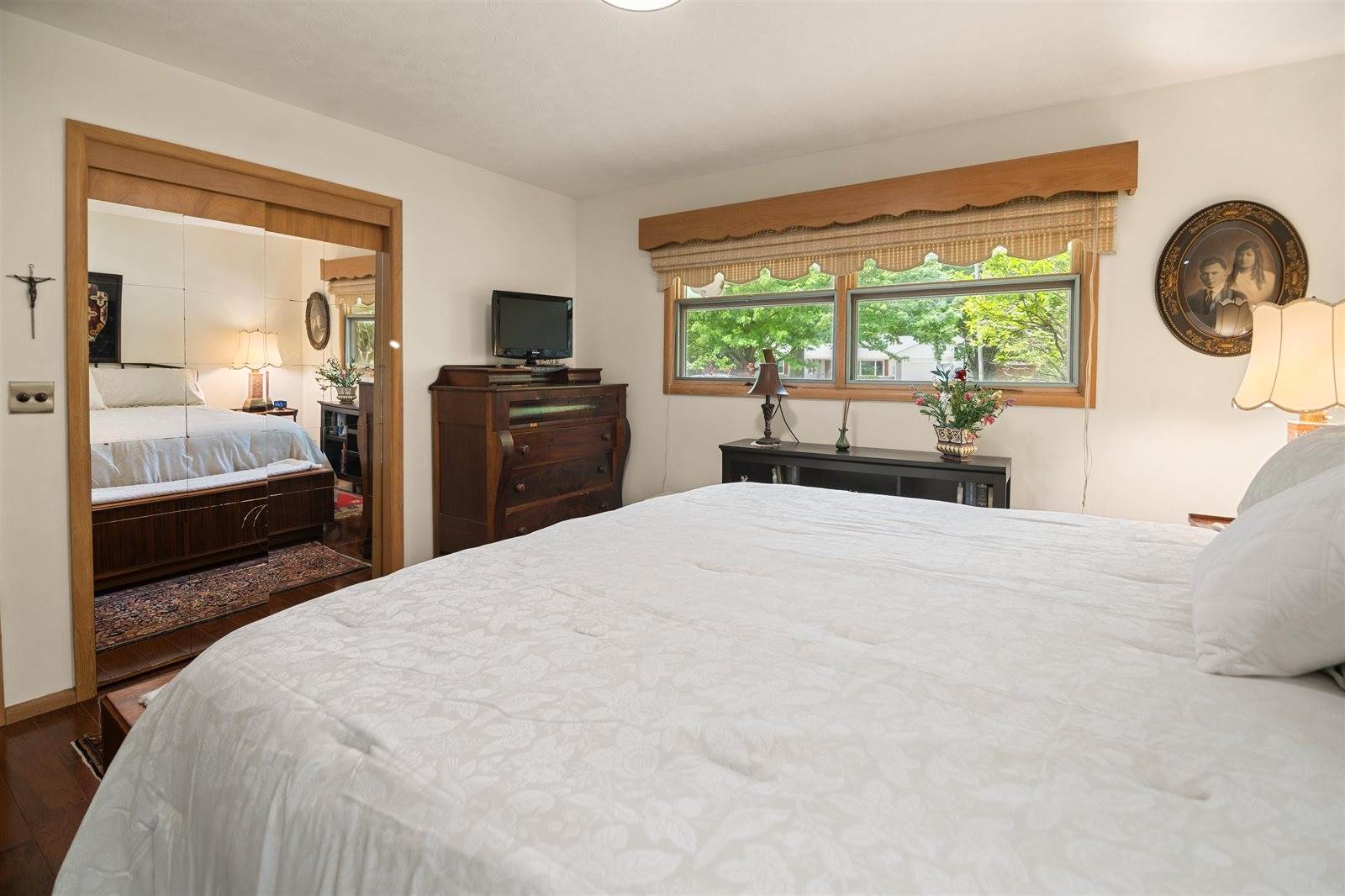 68 South Mission Rd, Eastborough, KS 67207