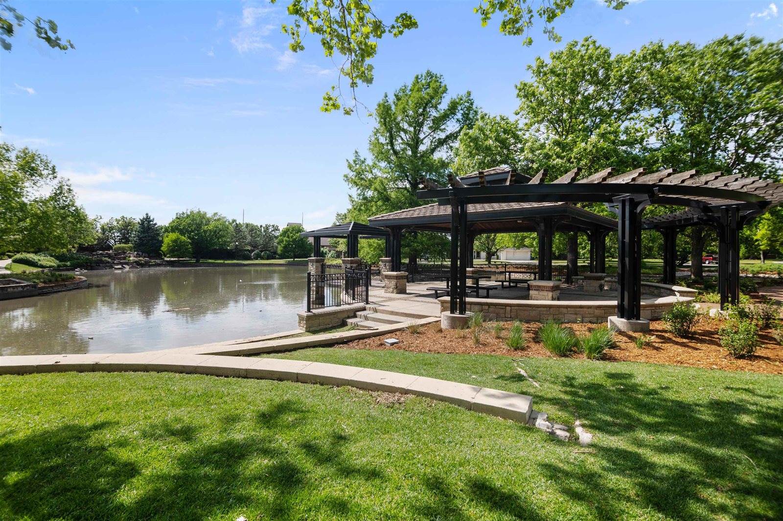 68 South Mission Rd, Eastborough, KS 67207