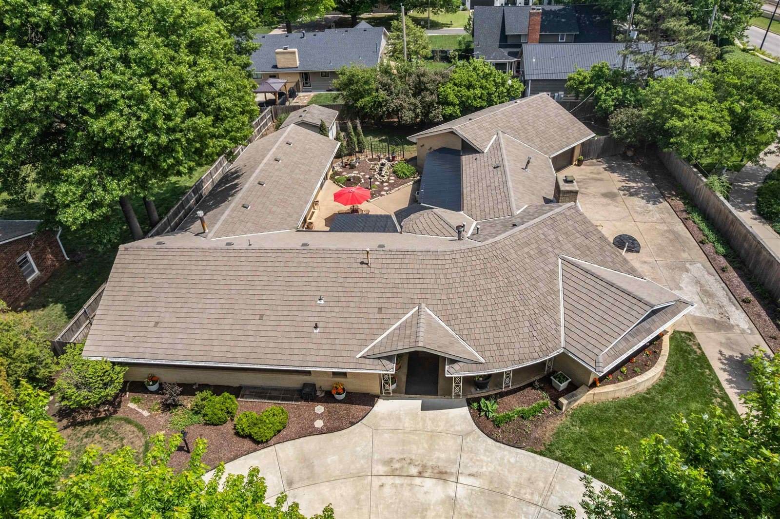 68 South Mission Rd, Eastborough, KS 67207