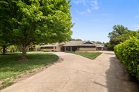 68 South Mission Rd, Eastborough, KS 67207