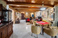 68 South Mission Rd, Eastborough, KS 67207