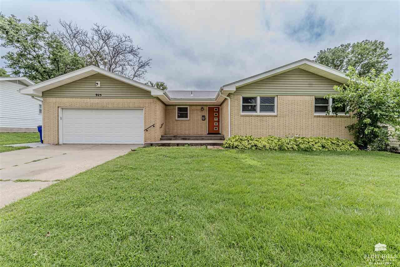 925 Mulberry Street, Junction City, KS 66441