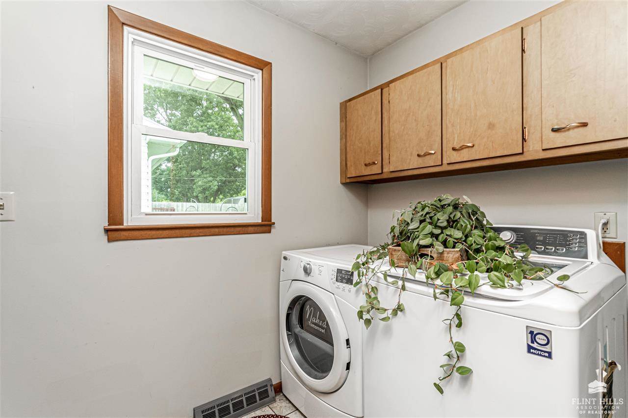 925 Mulberry Street, Junction City, KS 66441