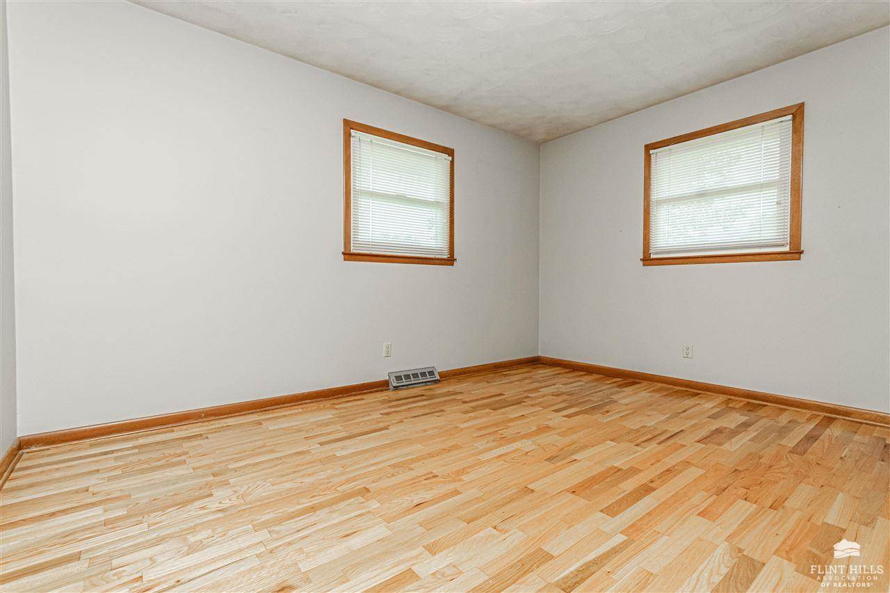 925 Mulberry Street, Junction City, KS 66441