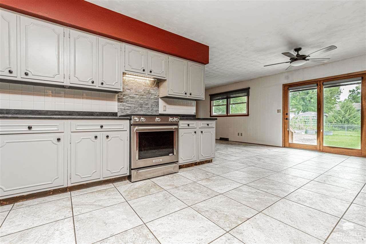 925 Mulberry Street, Junction City, KS 66441