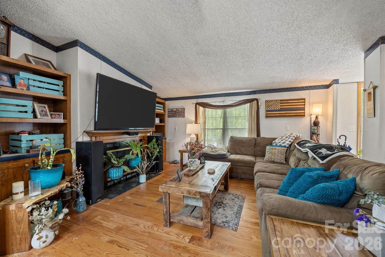 25 Weaver Lane, Black Mountain, NC 28711