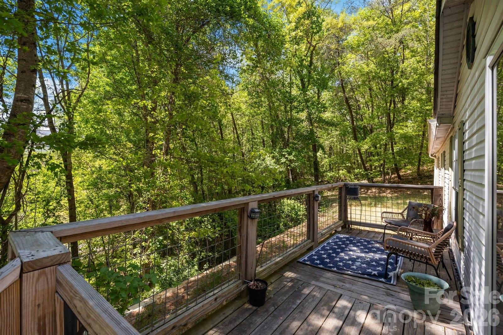 25 Weaver Lane, Black Mountain, NC 28711