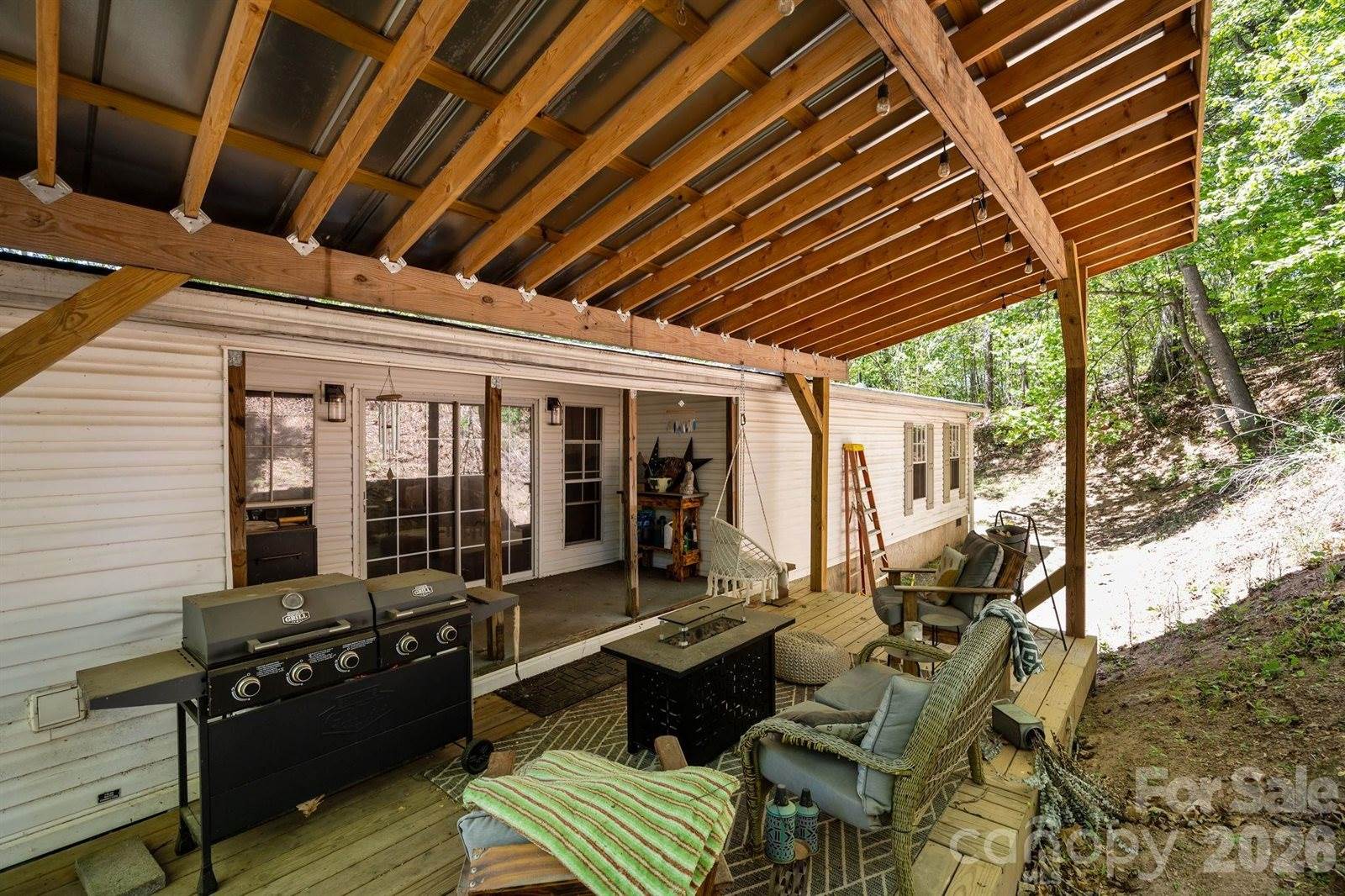 25 Weaver Lane, Black Mountain, NC 28711