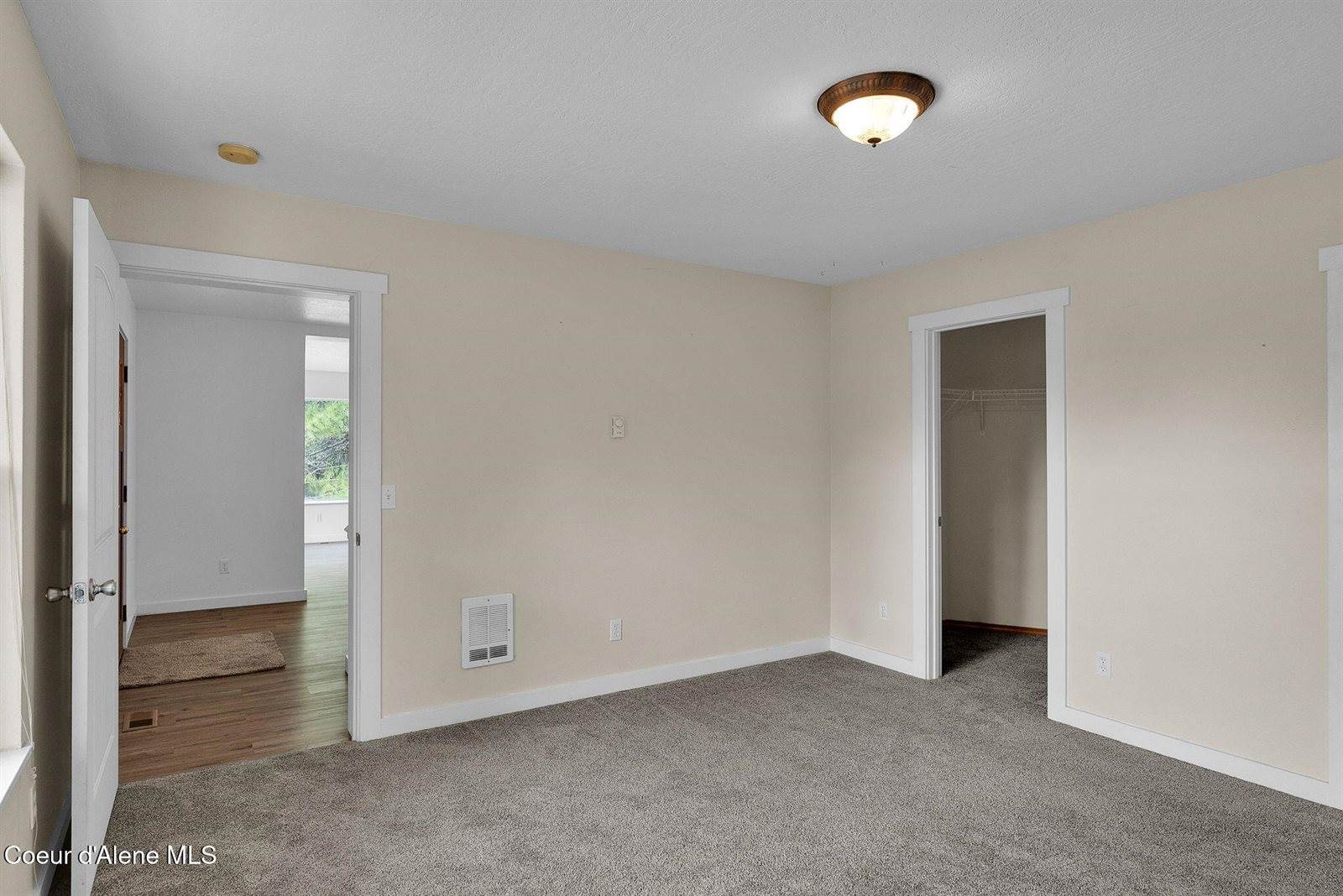 2676 East Canton Ln, Harrison, ID 83833