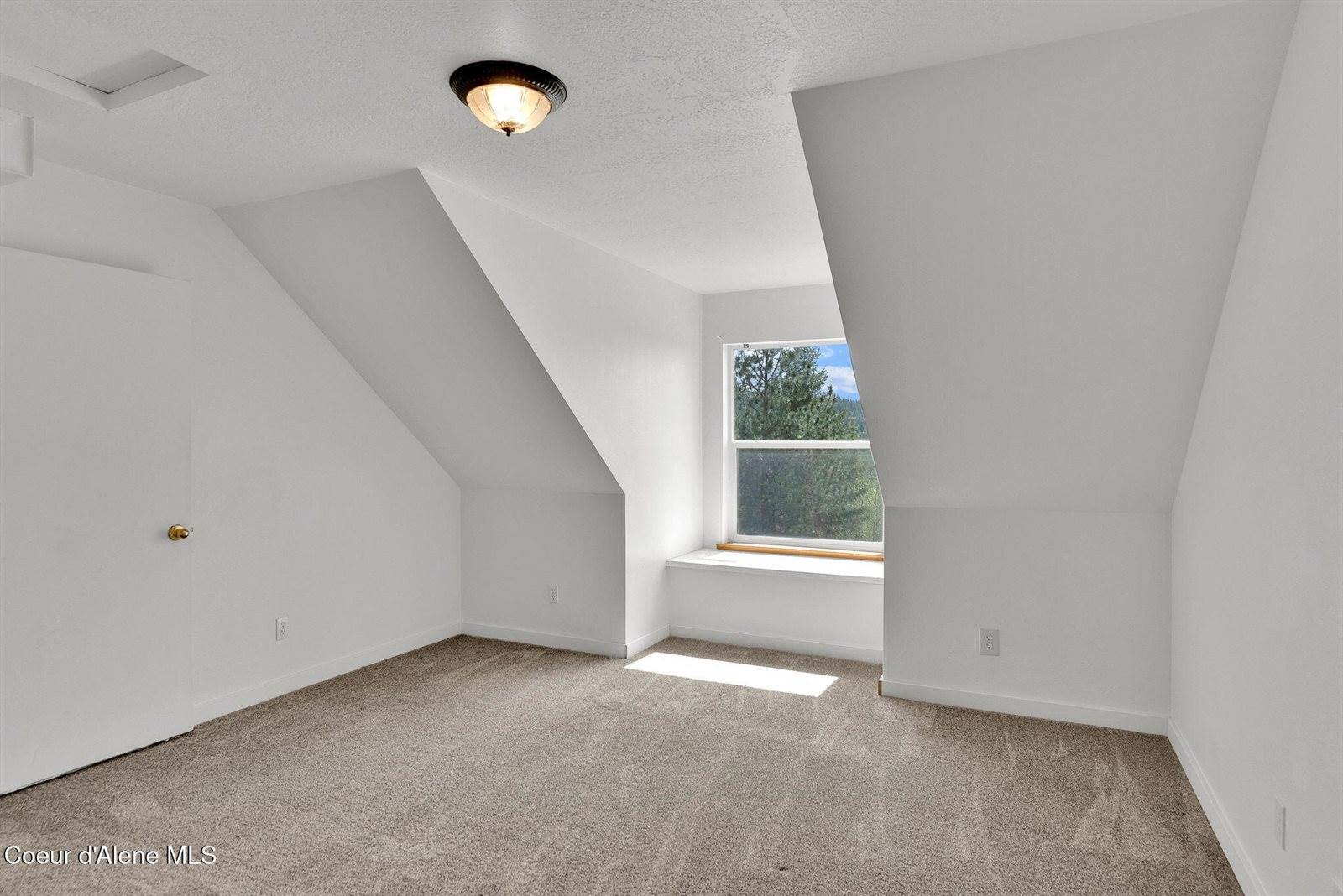 2676 East Canton Ln, Harrison, ID 83833