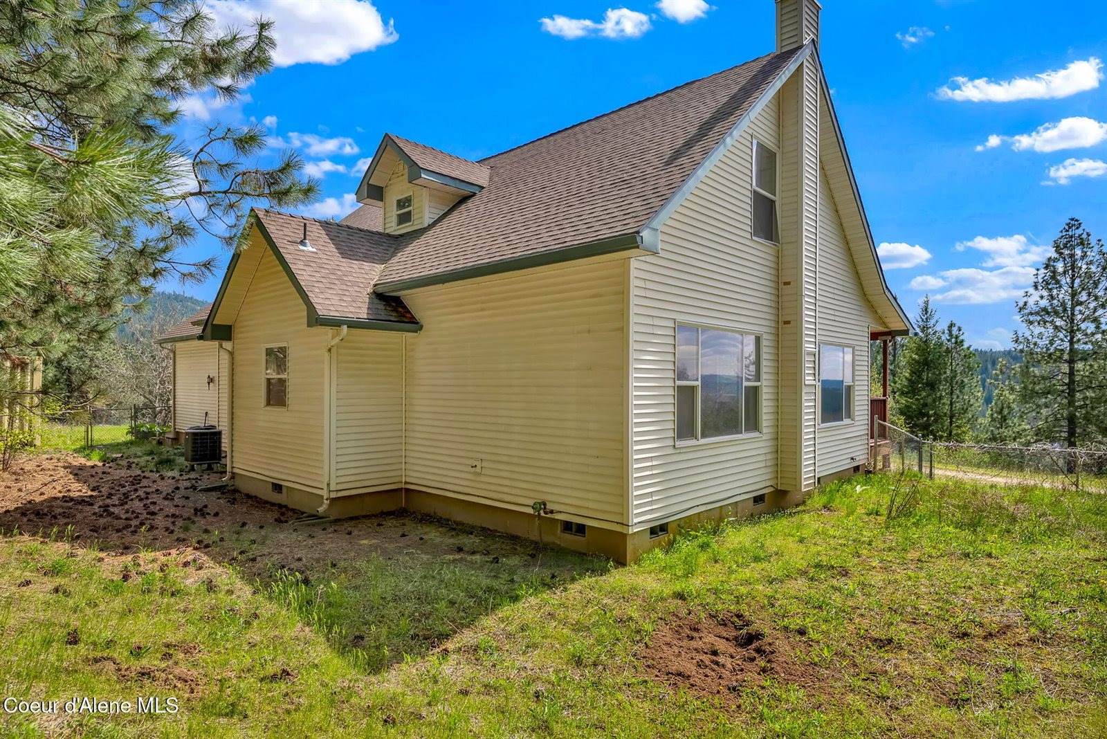 2676 East Canton Ln, Harrison, ID 83833