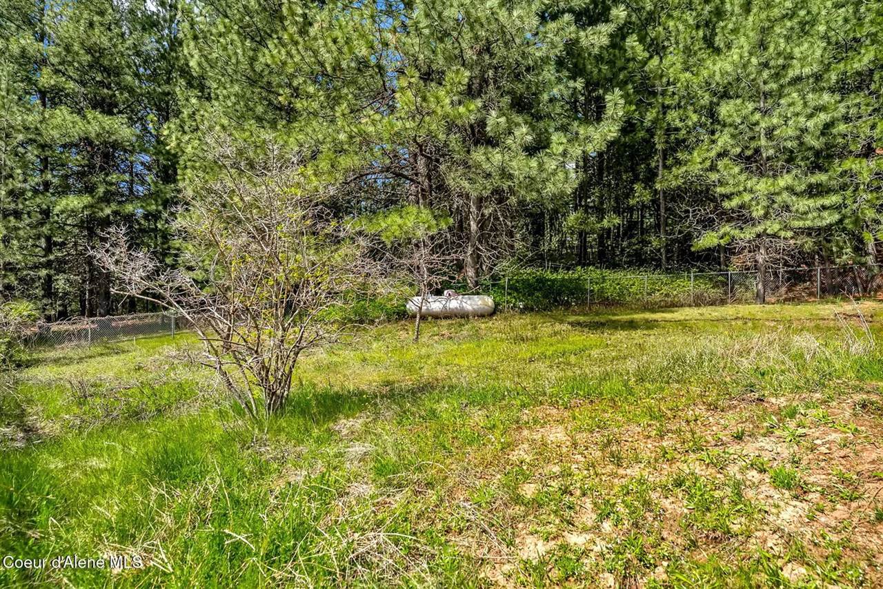 2676 East Canton Ln, Harrison, ID 83833