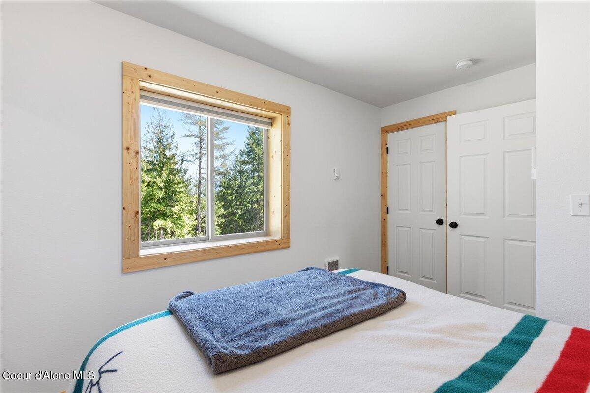 69 Shawnee Path, Sagle, ID 83860