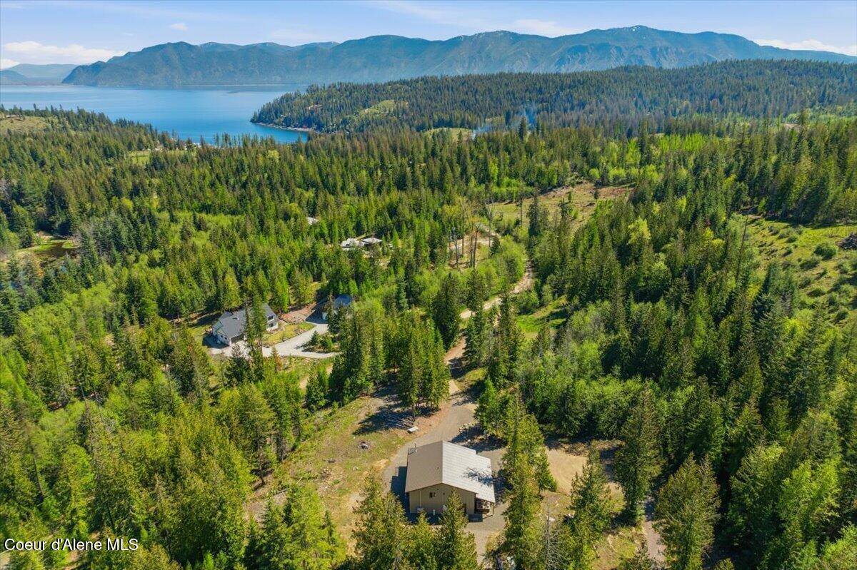 69 Shawnee Path, Sagle, ID 83860