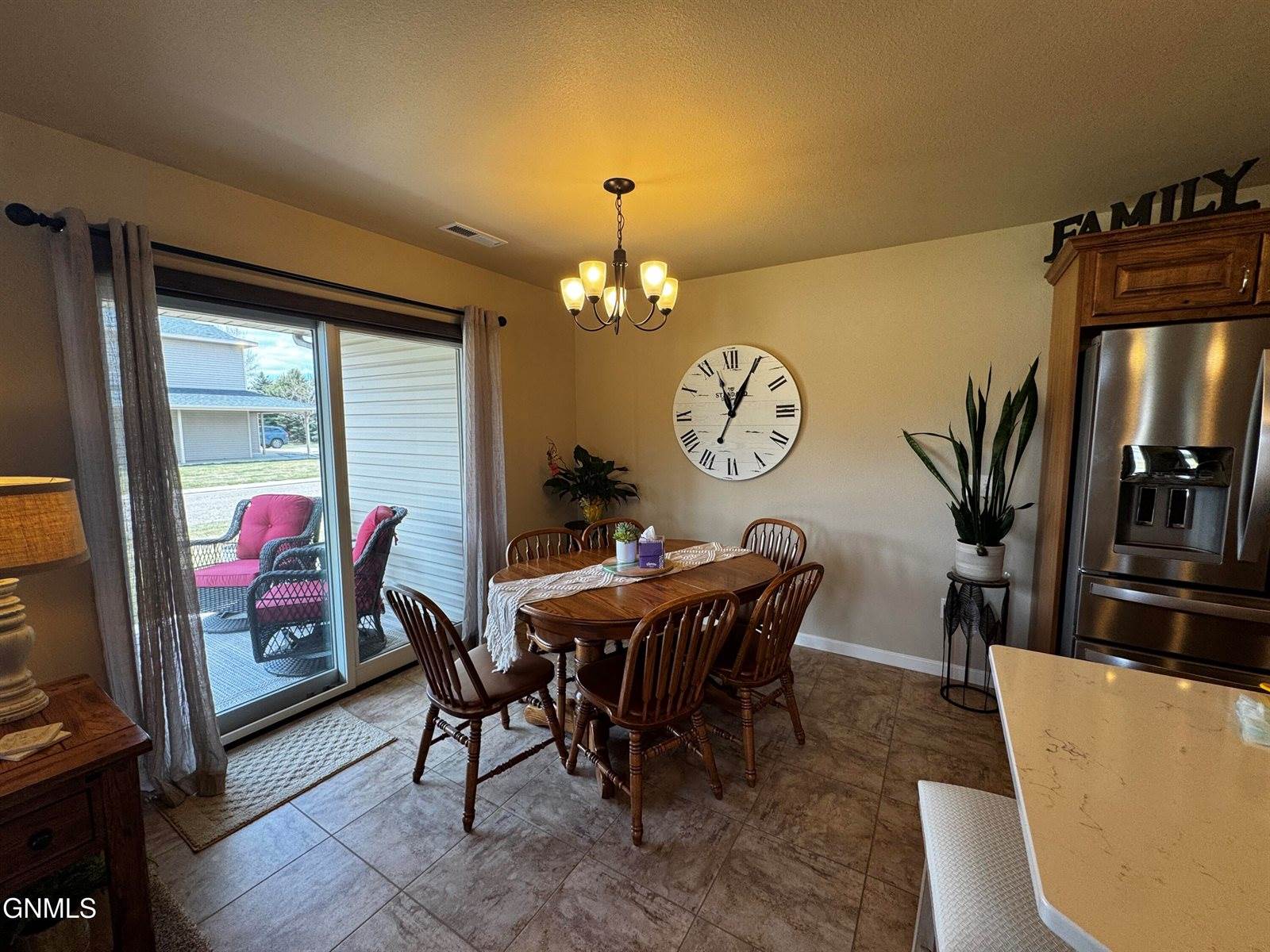 824 Compass Lane, Bismarck, ND 58504
