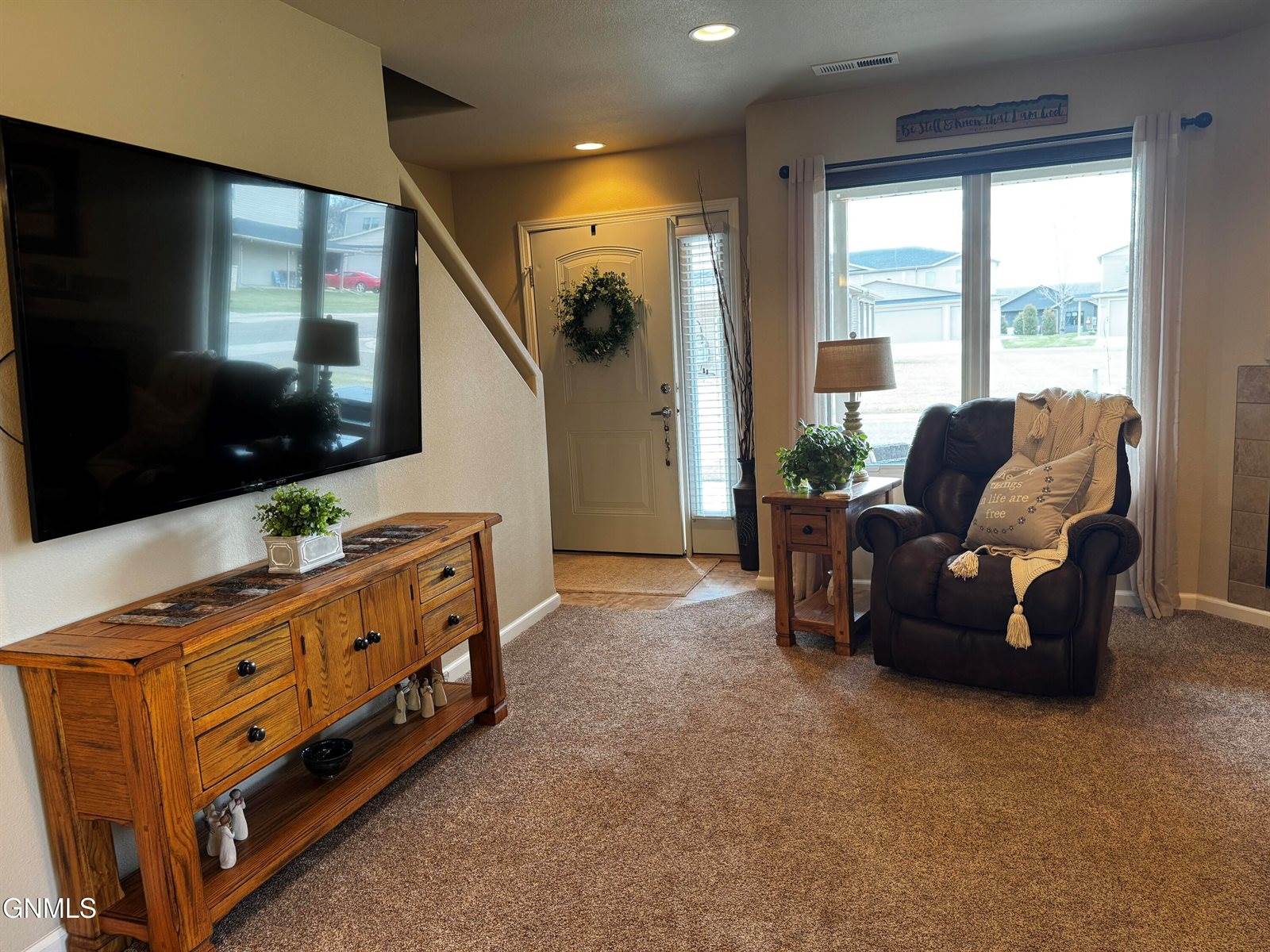824 Compass Lane, Bismarck, ND 58504