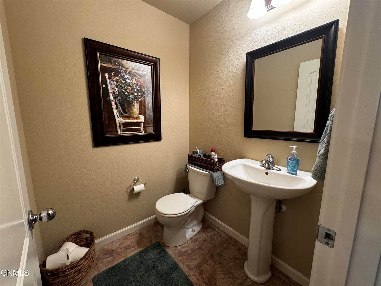824 Compass Lane, Bismarck, ND 58504