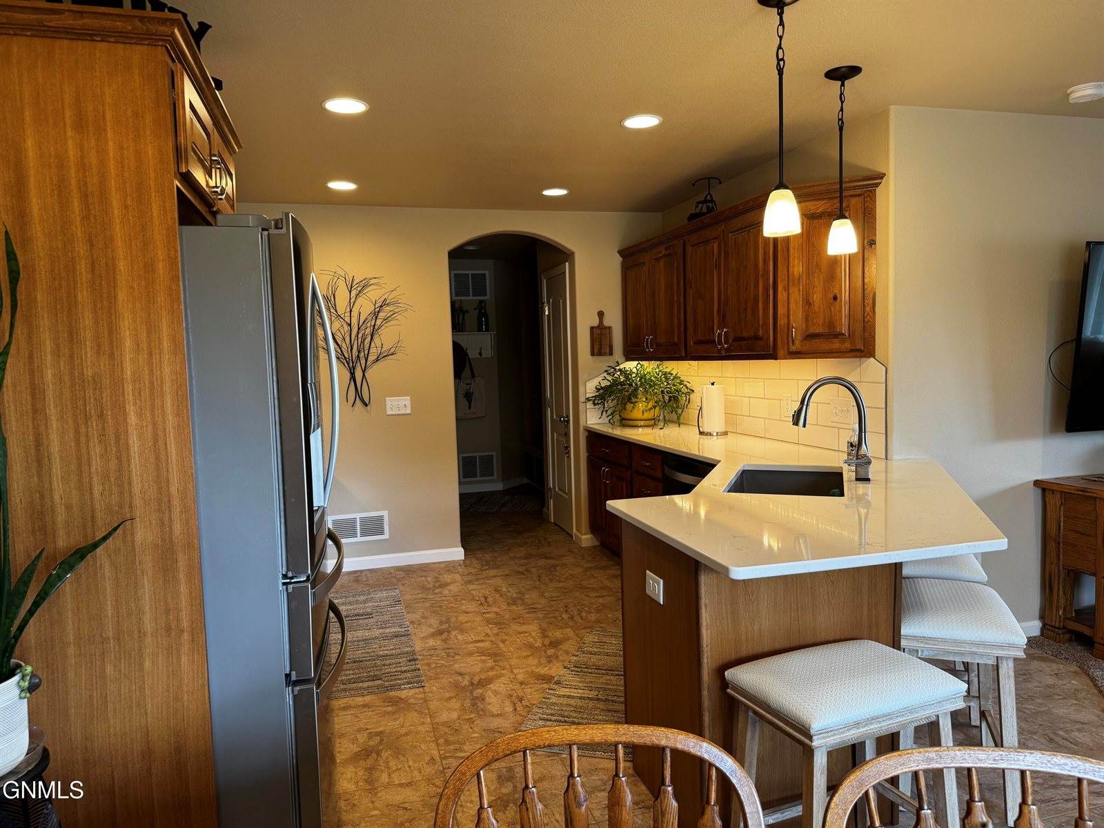 824 Compass Lane, Bismarck, ND 58504