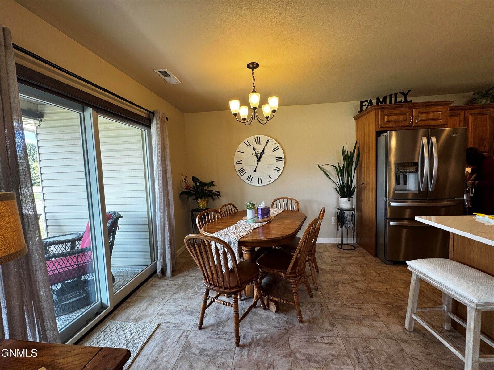 824 Compass Lane, Bismarck, ND 58504