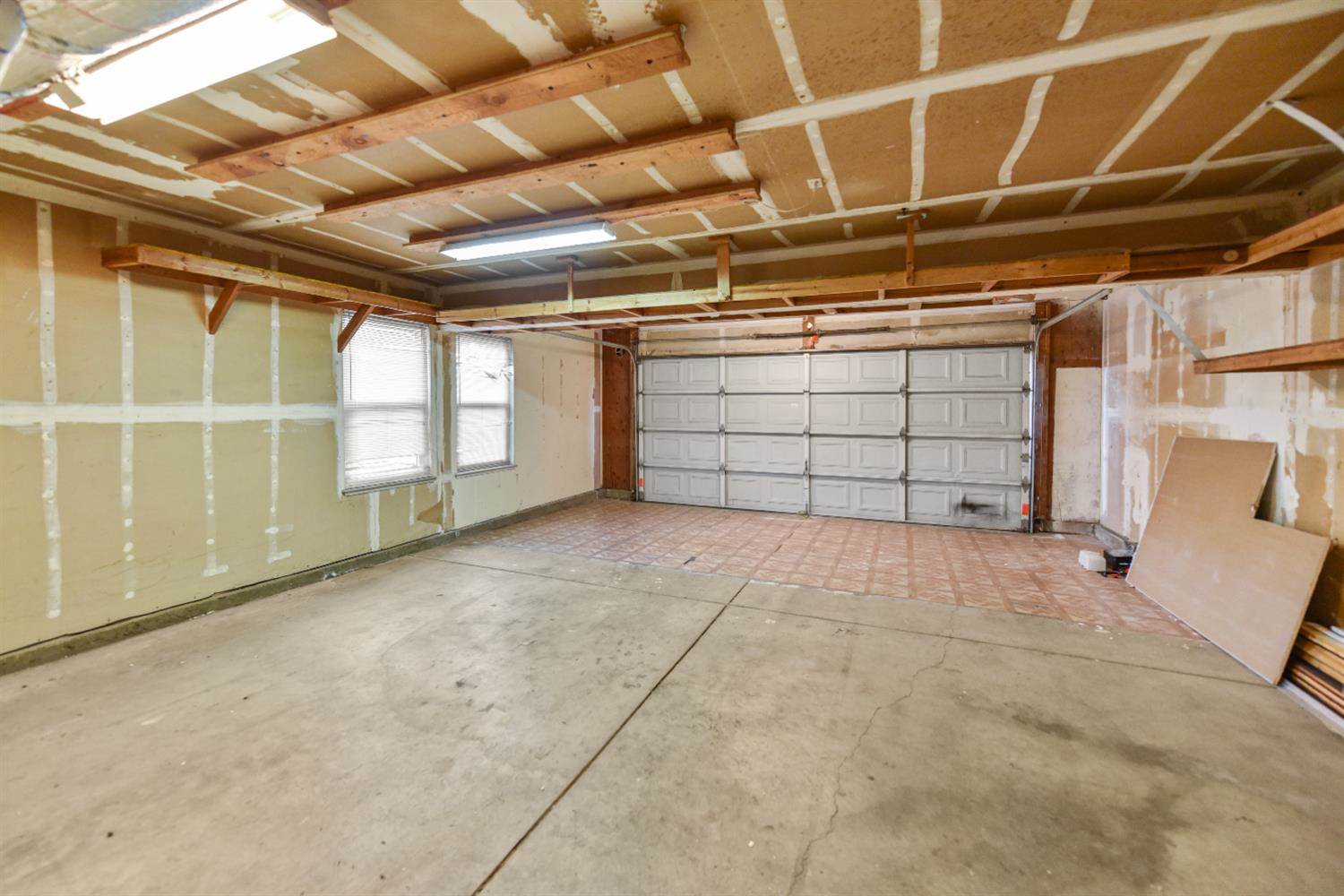 6651 Laguna Park Drive, Elk Grove, CA 95758