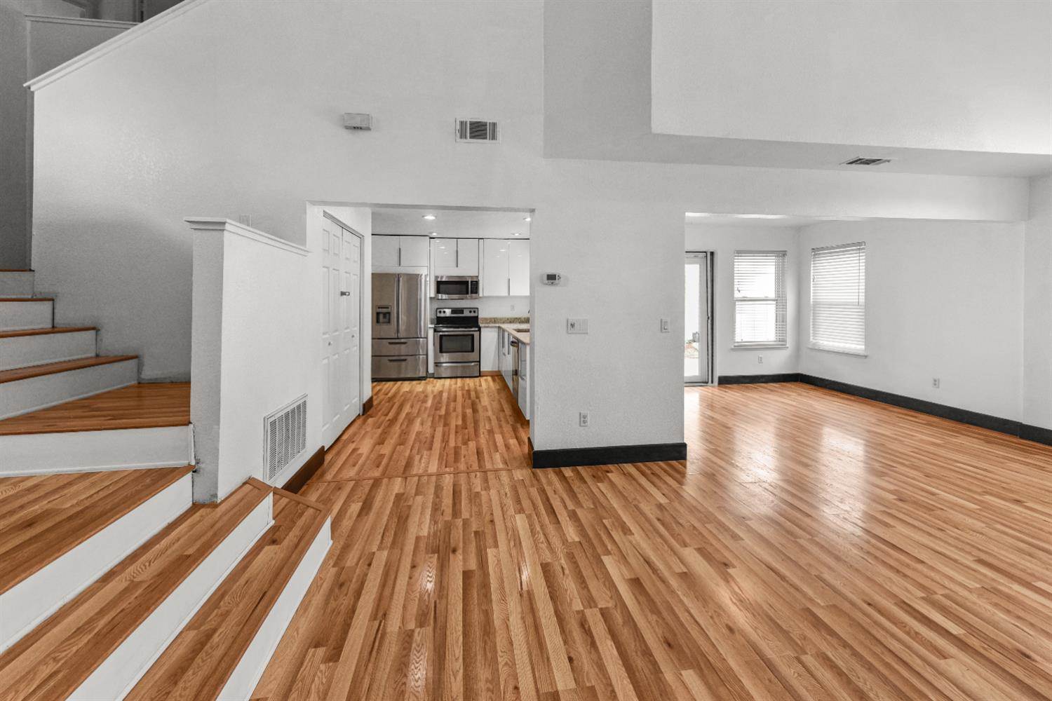 6651 Laguna Park Drive, Elk Grove, CA 95758