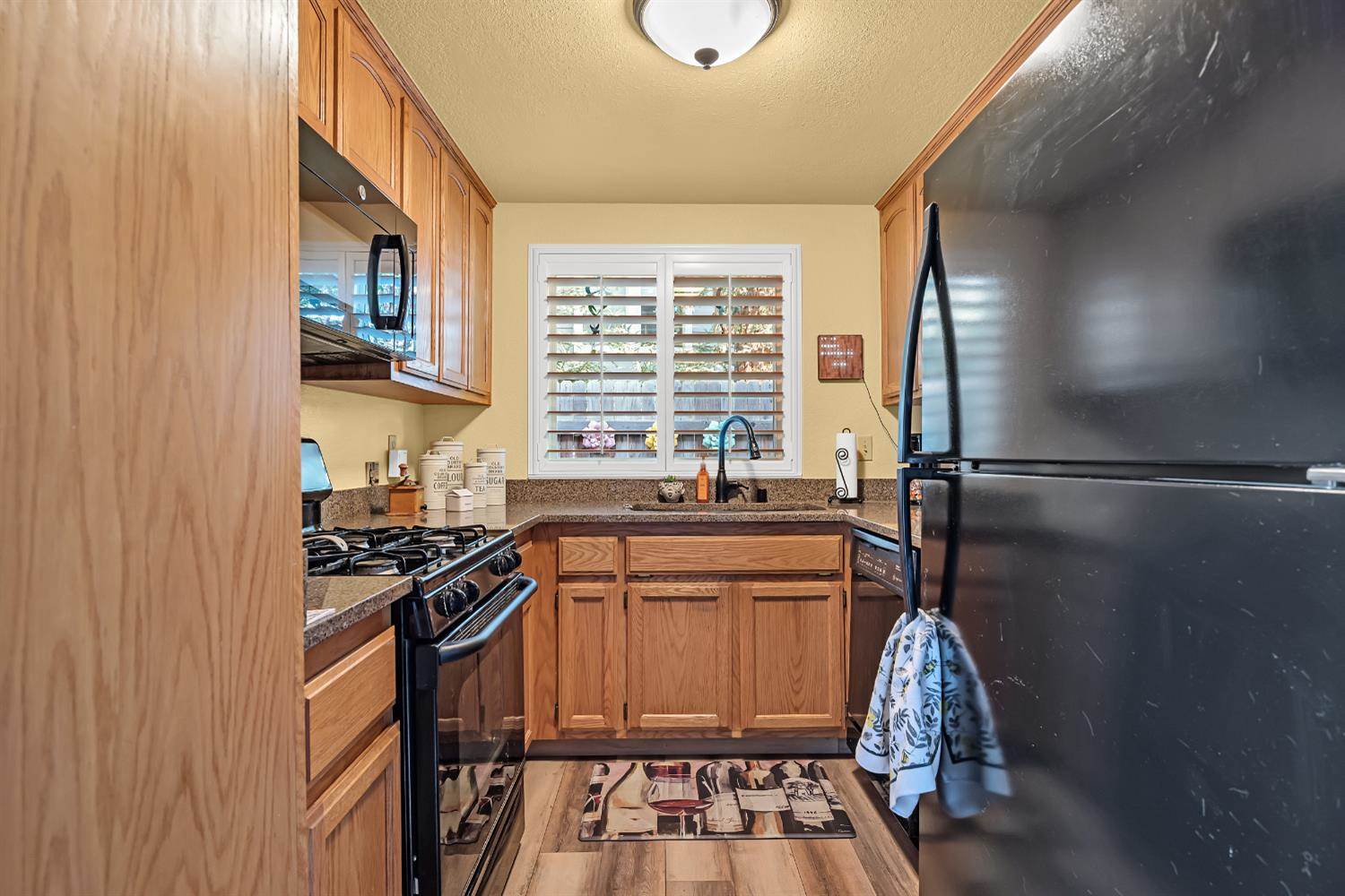 1675 Vernon Street, Roseville, CA 95678