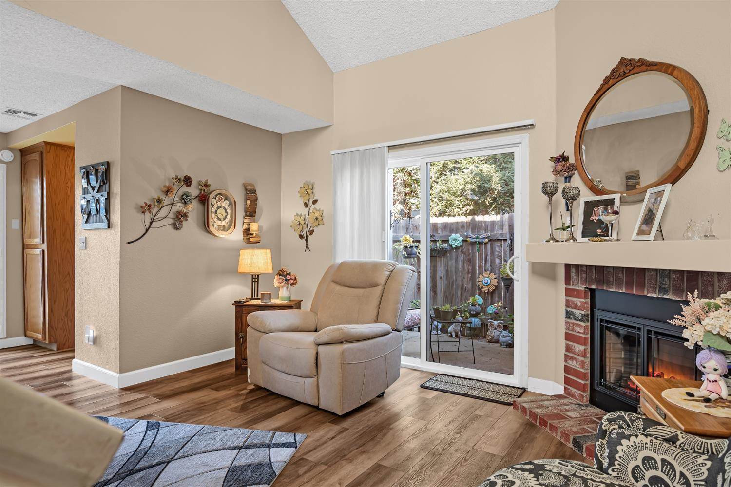 1675 Vernon Street, Roseville, CA 95678