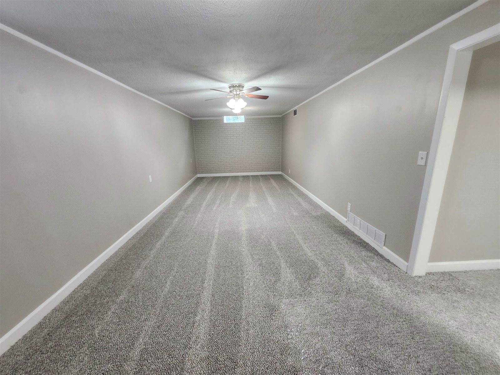 2417 North Battin Ave, Wichita, KS 67220