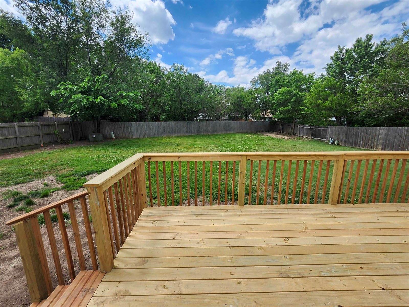 2417 North Battin Ave, Wichita, KS 67220