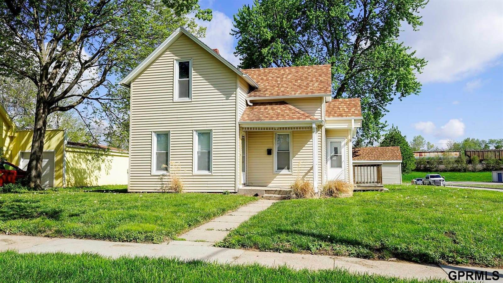 2002 Front Street, Blair, NE 68008