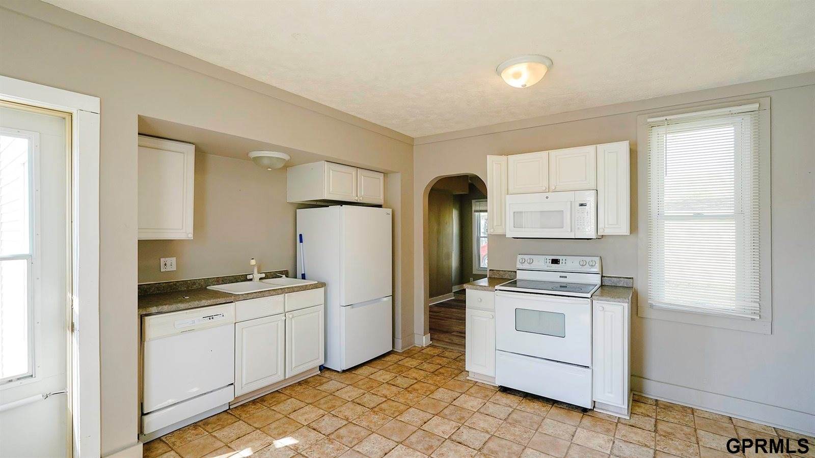 2002 Front Street, Blair, NE 68008