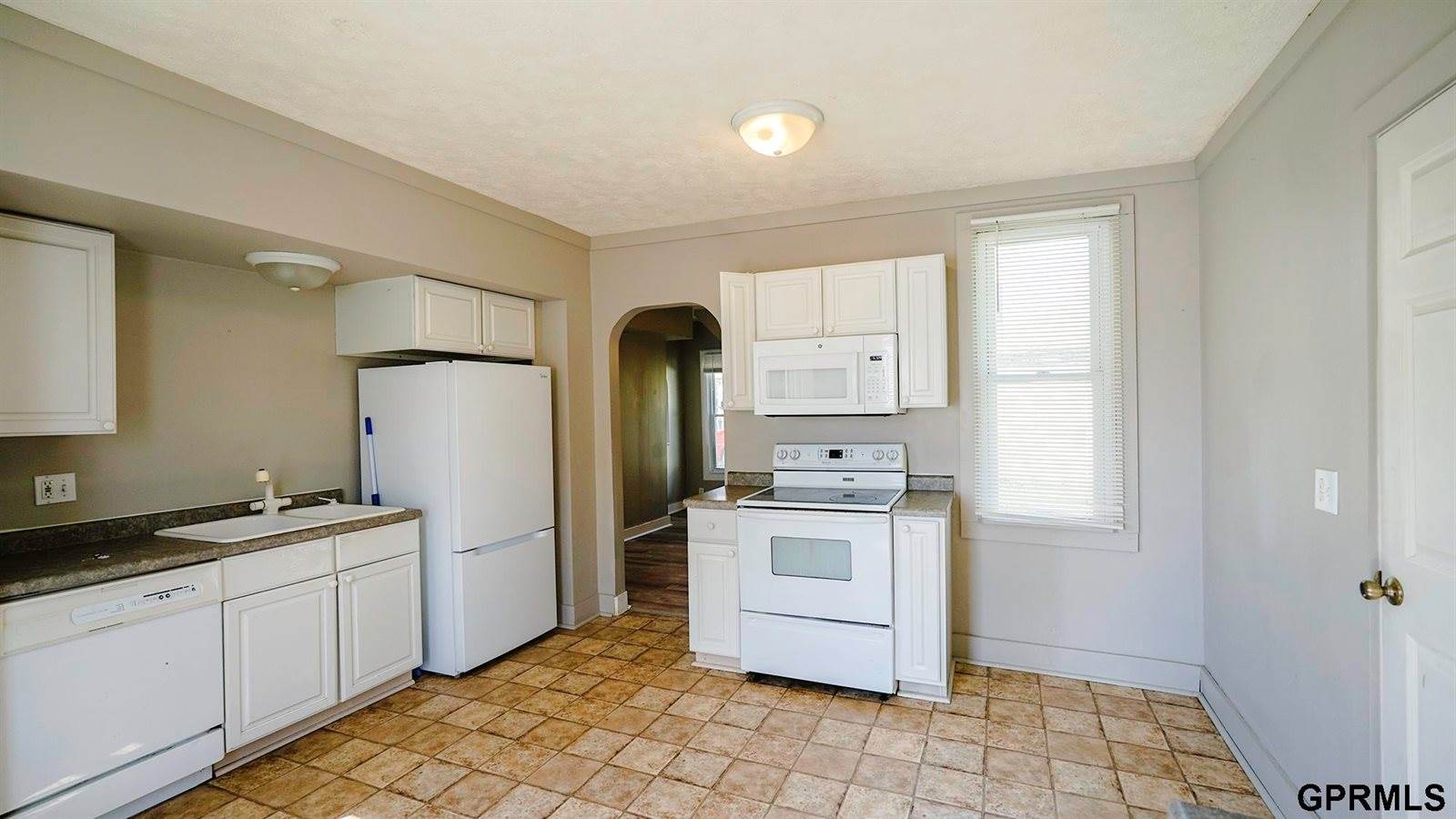2002 Front Street, Blair, NE 68008
