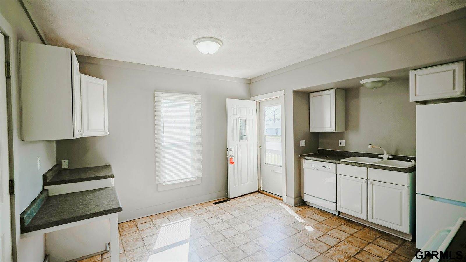 2002 Front Street, Blair, NE 68008