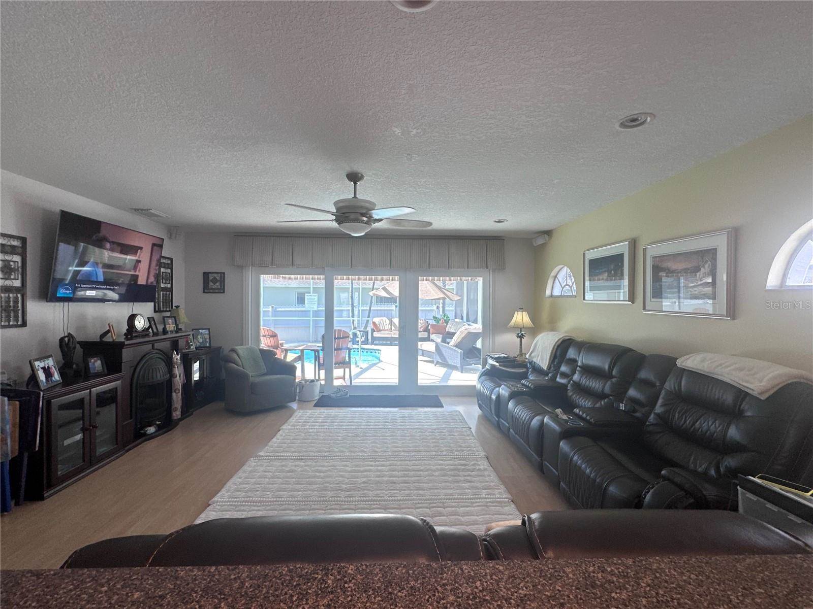 10632 Lake Vista Drive, Seminole, FL 33772