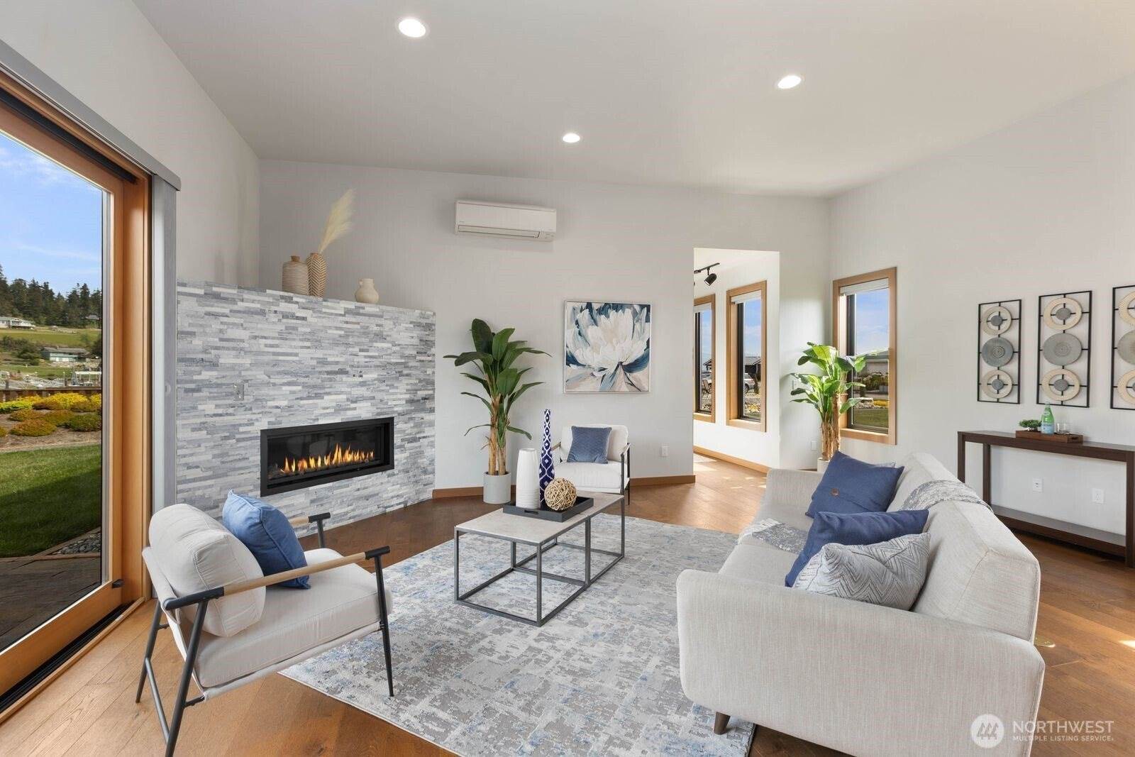 2181 Mariner Beach Drive, Oak Harbor, WA 98277