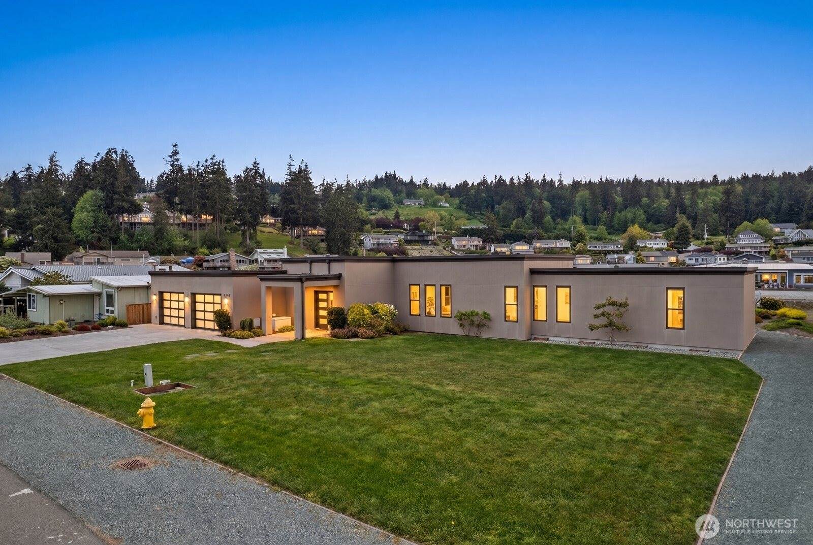 2181 Mariner Beach Drive, Oak Harbor, WA 98277