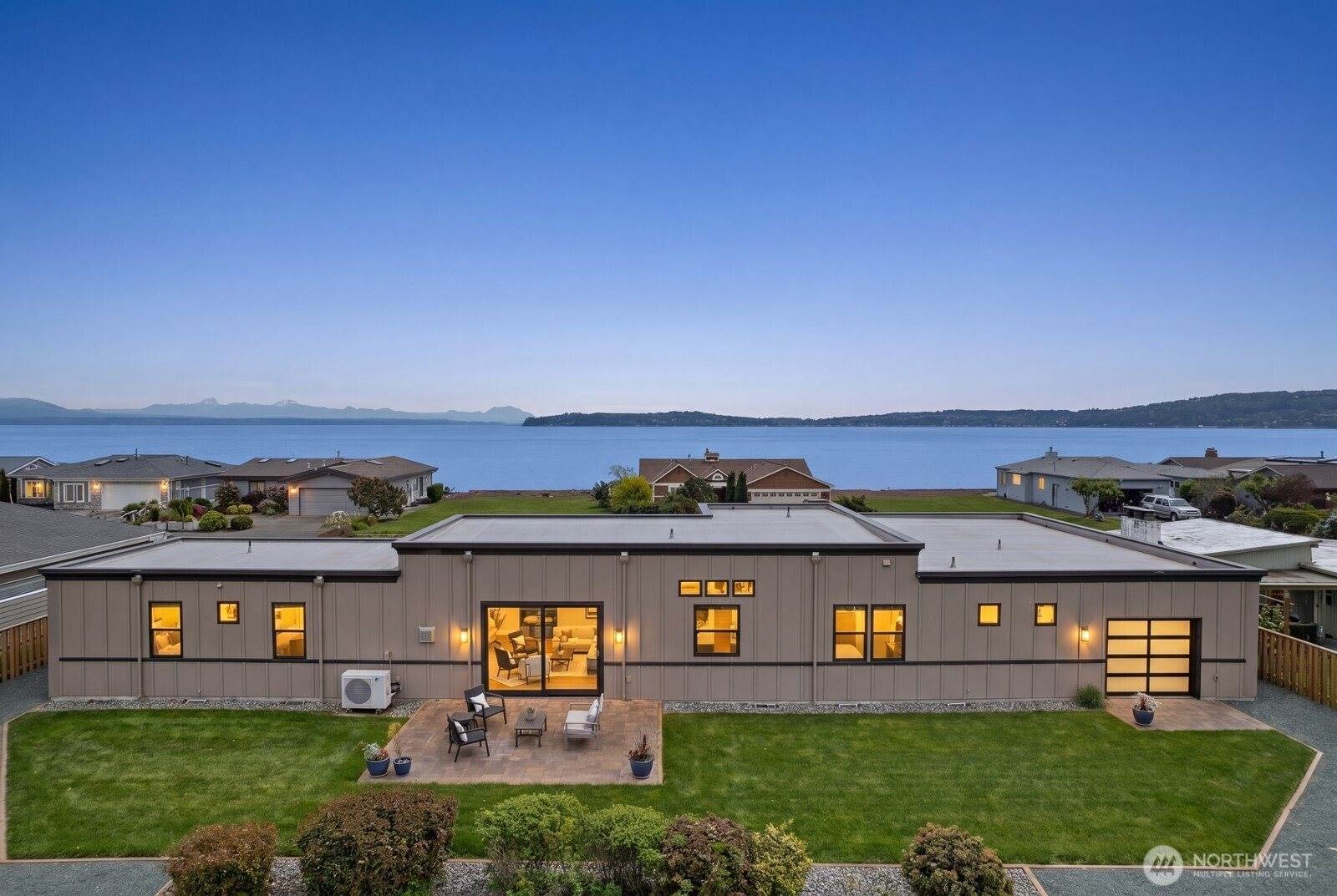 2181 Mariner Beach Drive, Oak Harbor, WA 98277